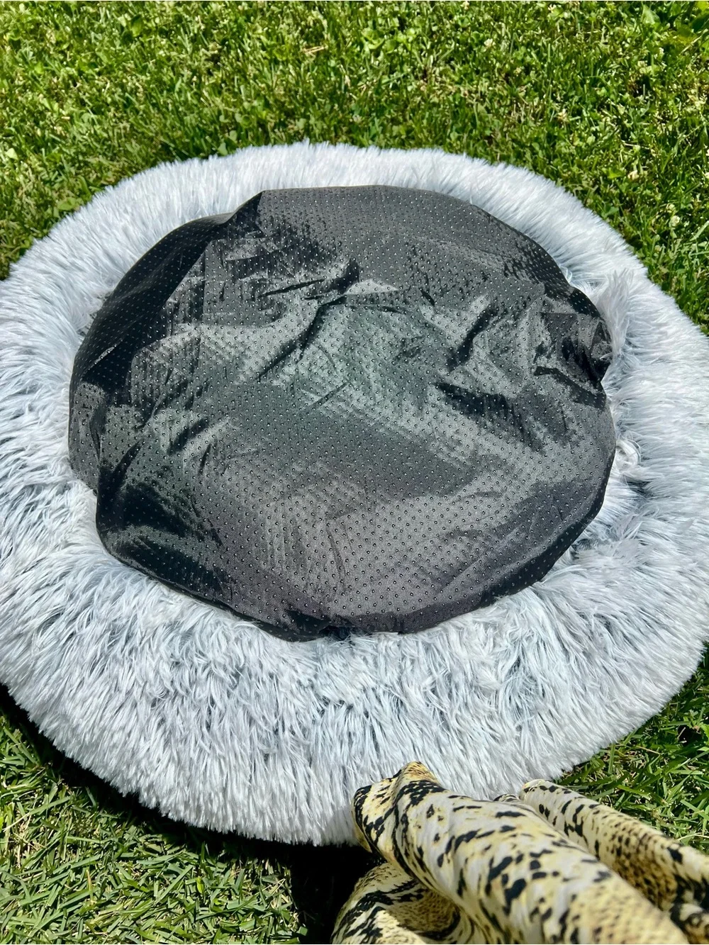 Neutral Cream Gray Cat Dog Pet Bed Cave Snuggly Fur Supersoft Cozy